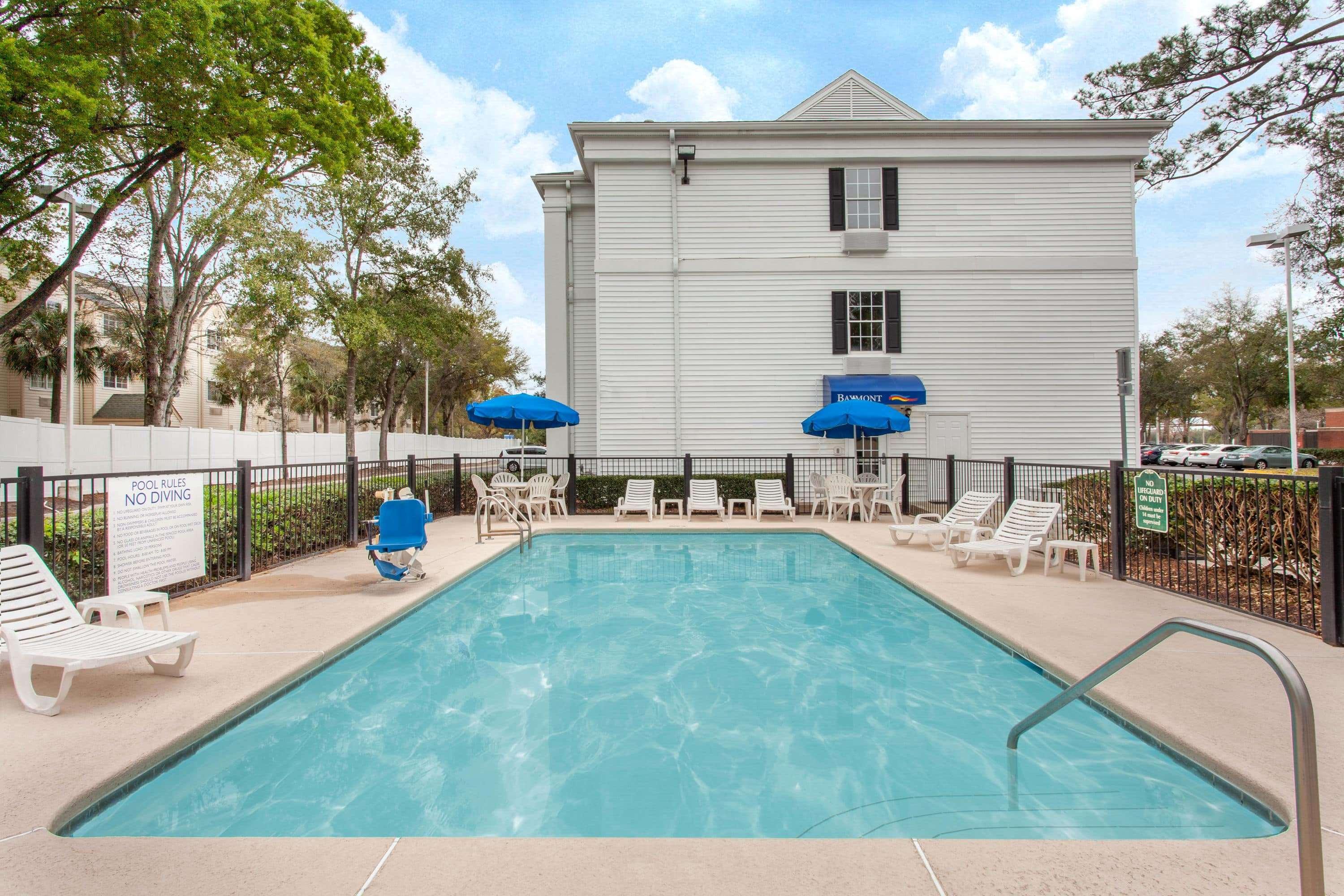 Hotel Baymont By Wyndham Jacksonville/butler Blvd