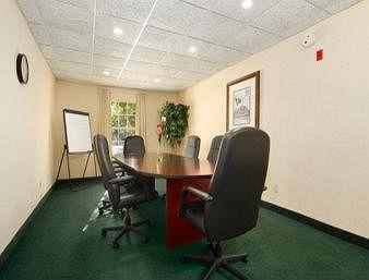 Baymont By Wyndham Jacksonville/butler Blvd Hotel